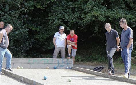 Boule Bretonne Joueurs Au Tournoi De La Bsq Le T L Gramme