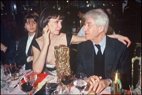 Photo Alain Resnais et sa muse Sabine Azema en 1994 aux César