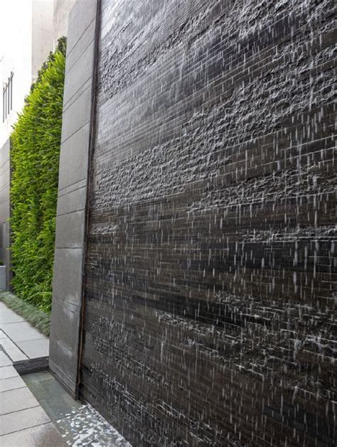 Pin By Wenhua Lee On S Water Feature Wall Modern Backyard