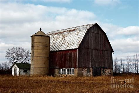 Wisconsin Dairy Barn Photograph by Ms Judi - Pixels