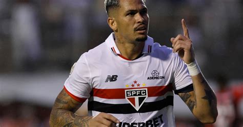 Luciano comanda São Paulo em vitória dois gols contra o Vitória