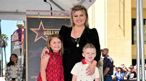 Kelly Clarkson Talks About Advice She Gave Her Kids During Divorce ...