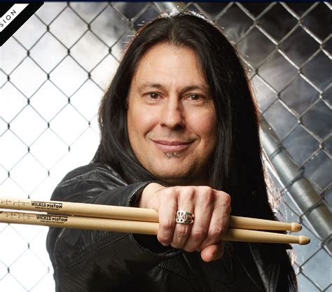 Vypočujte Si Mike Mangini Z Dream Theater Zdieľa Skladbu „not Drowning