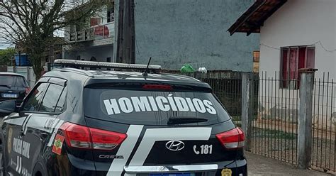 Trio acusado de tentar matar homem e filmar ato é preso em Joinville