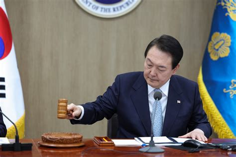 윤 대통령 “시멘트 분야 운송거부자 업무개시명령 발동”