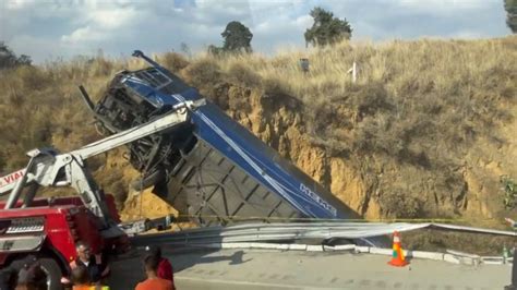 Actualizan N Mero De Fallecidos Tras Volcadura De Autob S En La M Xico