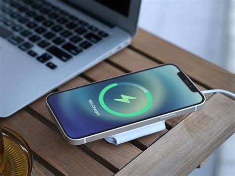 Magstack Foldable In Wireless Charging Station With Floating Stand