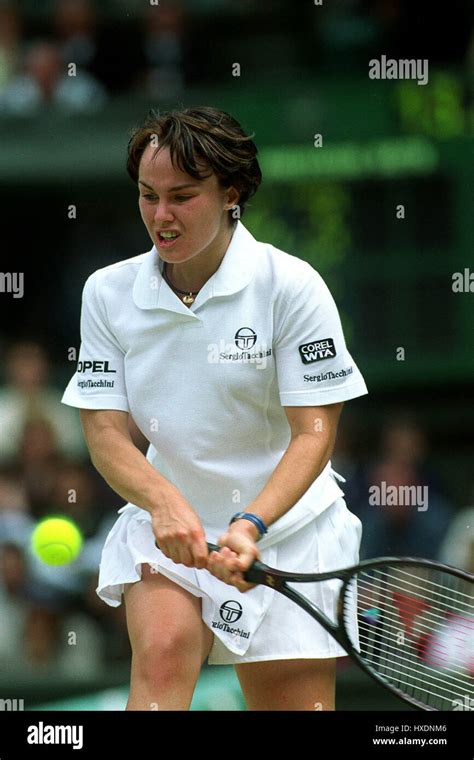 Martina hingis vertikal fotografías e imágenes de alta resolución Alamy