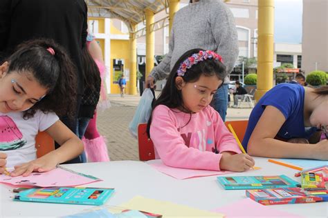 Festa Do Dia Das Crian As Leva Dezenas De Pessoas Ao Largo Irm Os