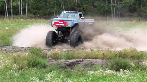 Lets Get Muddy Mudding At Country Compound Mud Bog Youtube