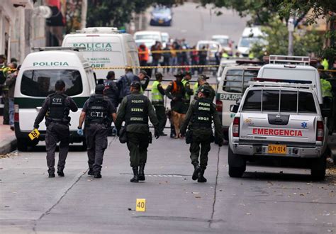 Tres Policías Muertos Y 17 Heridos En Atentado En Colombia