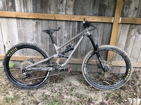 Commencal Clash Jr Dirt Maxxis For Sale