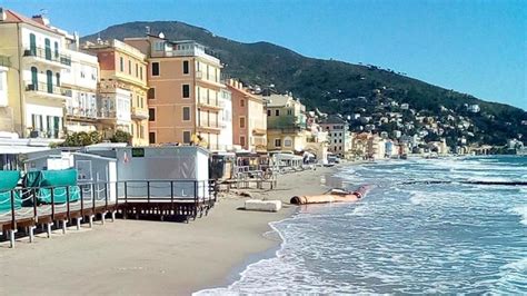 Alassio Ritrova La Sua Spiaggia Ecco In Due Fotografie Il Successo Del