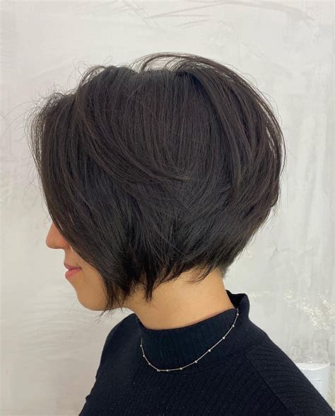 Chin Length Feathered Bob Cut Effortless Hairstyles Short Hairstyles For Thick Hair Haircut