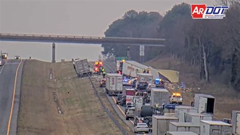 Crash Involving Multiple Semis Closes Wb I 40 Near Morrilton Kark