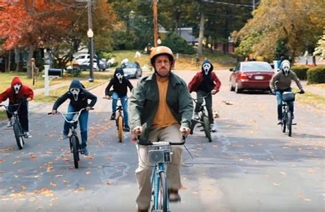 Hubie Halloween De Adam Sandler é O Filme Netflix De Maior Sucesso De