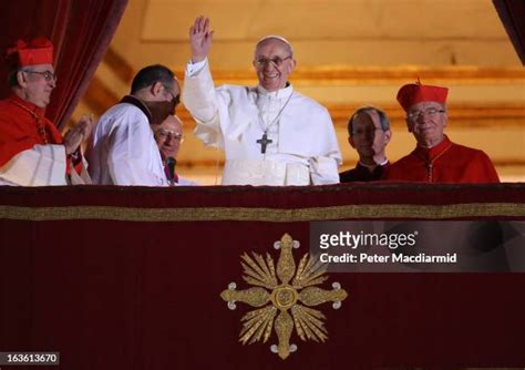 Pope Francis Balcony Photos and Premium High Res Pictures - Getty Images