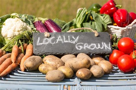 Eating Locally Grown In Season Food Simply Tastes Better But There S