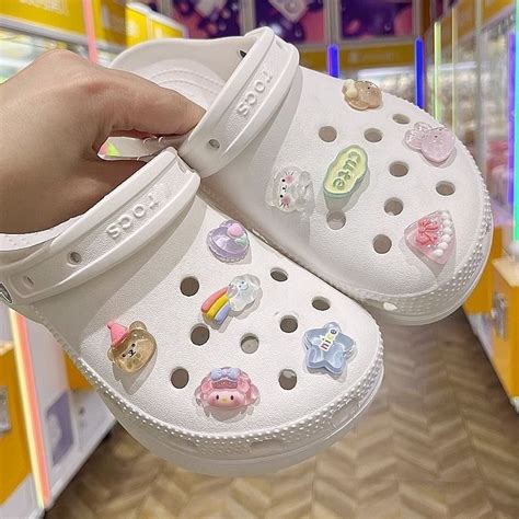 Crocs Jibbitz ขายดี ตัวติดรองเท้า รองเท้า Shoes Charm กระดุมรองเท้า น่า