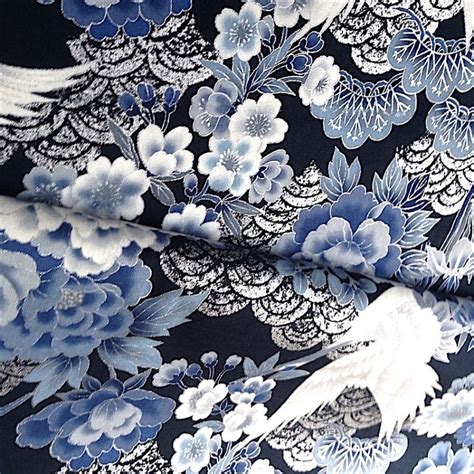 Tissu Japonais Motif Traditionnel Grue Fond Bleu Marine Coton X