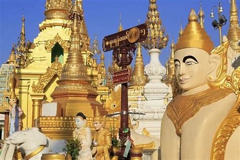 Greetings Card Of Shwedagon Pagoda Yangon Rangoon Myanmar Burma