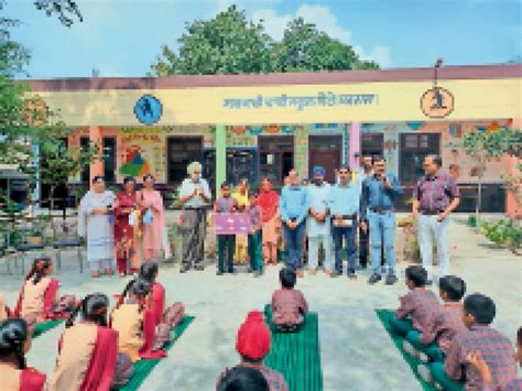 Gandhi Arya School Started The Campaign To Say No To The Use Of Plastic