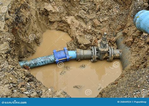 Repair The Broken Pipe Stock Images - Image: 26844924