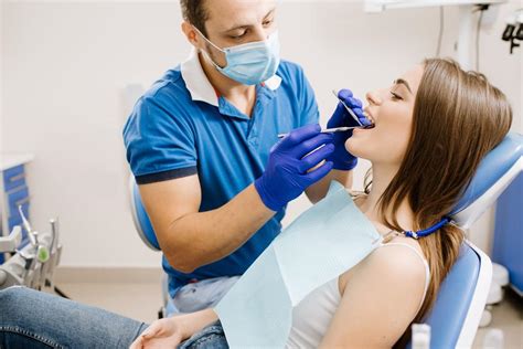 What To Expect While Getting Dental Crowns