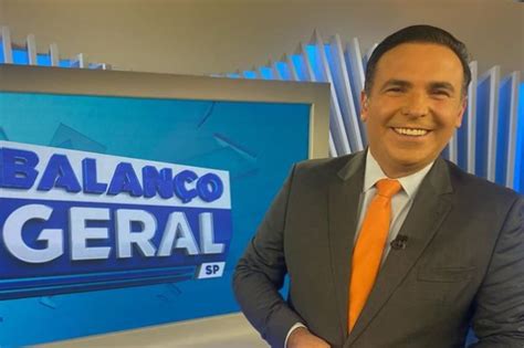 Reinaldo Gottino passa mal na Record TV e é levado às pressas ao hospital