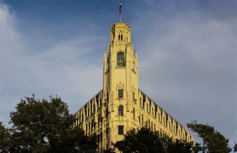 San Antonios Emily Morgan Hotel Named One Of The Most Haunted In The U