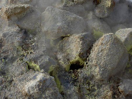 10+ Free Sulfur Gas & Volcano Images - Pixabay