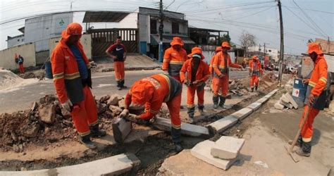 Prefeitura De Manaus Recupera Meio Fio Cal Ada E Sarjeta Em Via Da