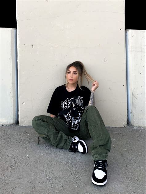 Fiorelladel On Instagram Cargo Pants And Jordans Tomboy Style Outfits Fashion Outfits