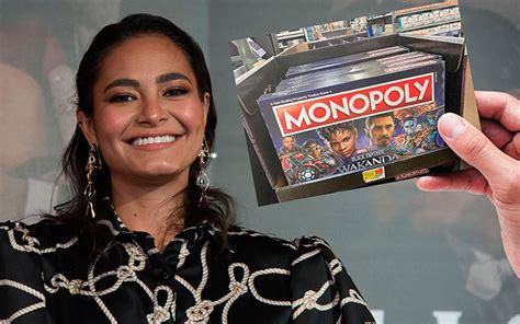 La actriz Mabel Cadena aparece en el juego de mesa Monopoly edición