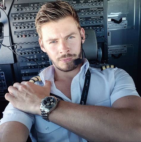 LOL And Gay De Diciembre Dia De Los Pilotos