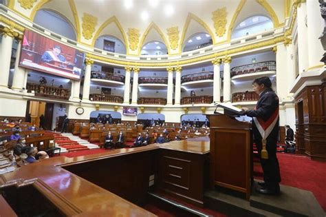 Presidente De Per Sobrevive A Segundo Intento De Destituci N En El