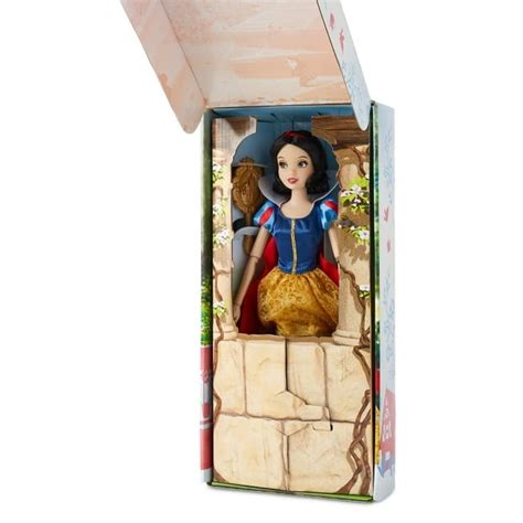 Snow White Classic Doll 11 12