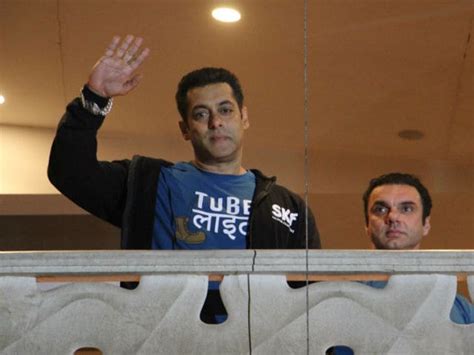 Why Salman Khan Will Never Leave His Bandra Flat For A Bungalow