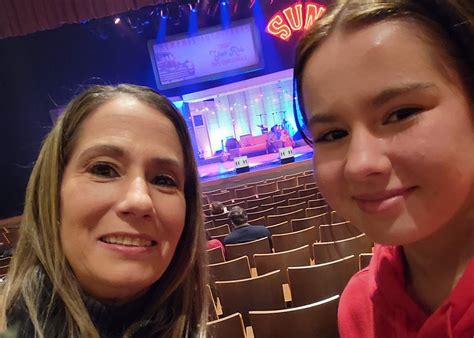 Ticket agents explaining Lynx tix purchase options for families 9