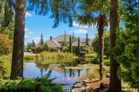 Luxe Forbes Global Properties Presents A Modern Estate In West Linn