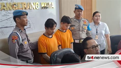 Pakai Topeng Ustaz Abi Sudirman Pimpinan Panti Asuhan Tangerang Bikin