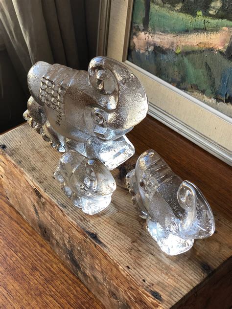 Set Of Elephants By Lars Hellsten For Skruf Figurines Paperweights 1960s Boho Midcentury Modern