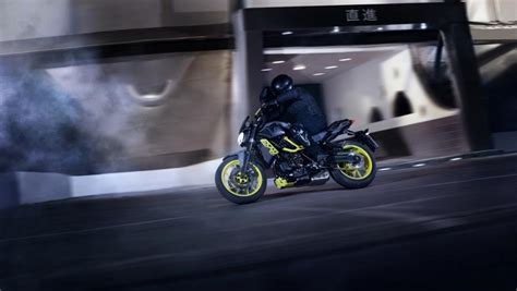 Stunting New Yamaha Mt Moto Cage Night Fluo Edition