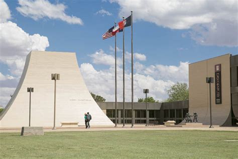 Museum of Texas Tech University in Lubbock | Tour Texas