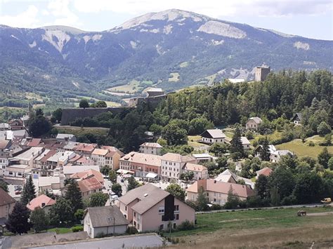 EHPAD EPS La Vallée de la Blanche EHPAD à SEYNE LES ALPES Maisons