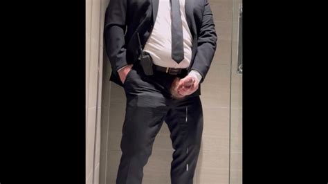 Security Man Jerks Off Pornhub Gay