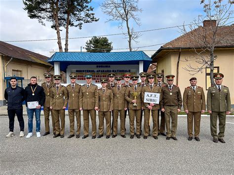 Studenții din lotul Academiei Forţelor Terestre Sibiu lideri la