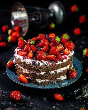 Erdbeer Stracciatella Naked Cake Pünktchens Mama einfache Rezepte