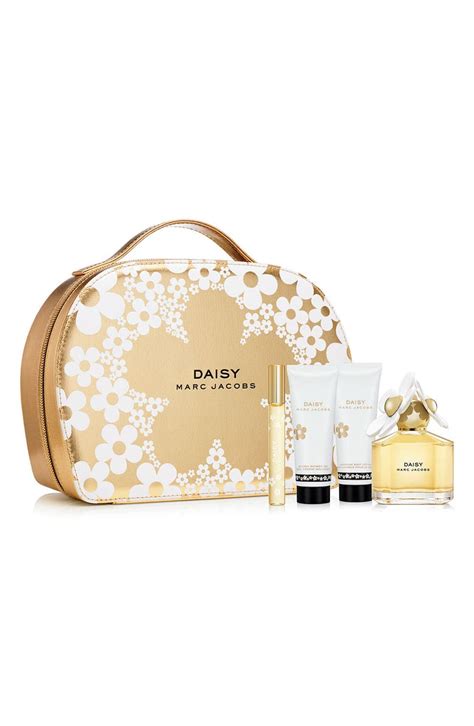 MARC JACOBS 'Daisy' Deluxe Gift Set ($151 Value) | Nordstrom