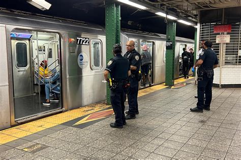 Nypd One Woman Slashed Another Punched In Brooklyn Subway Station